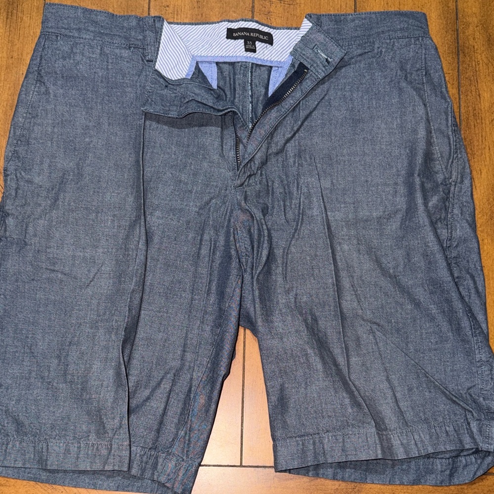 Banana Republic Men's Blue Flat Front Shorts